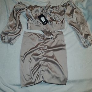 Skirt and blouse set